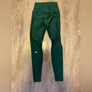 Alo Yoga 7/8 High-Waist Airlift Legging (Midnight Green)